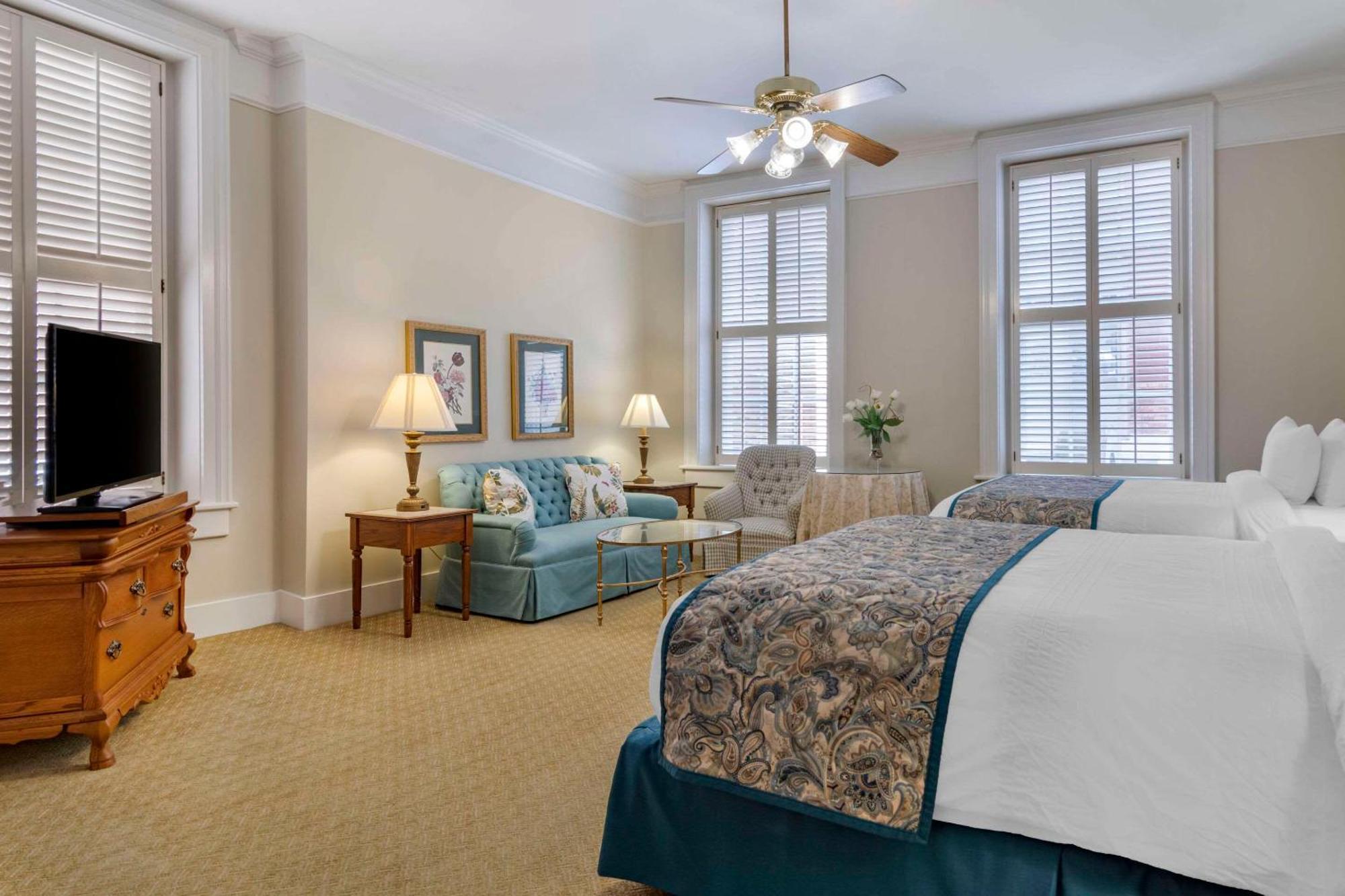 Windsor Hotel, Ascend Hotel Collection Americus Esterno foto